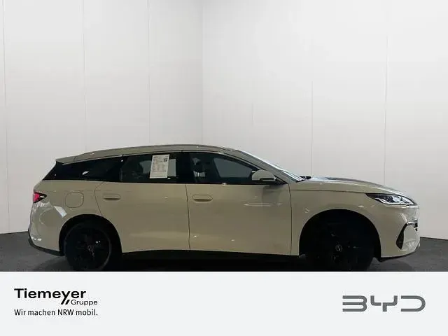 Neu BYD Seal Boost 184 PS (135 kW) 2026 Beige Limousine