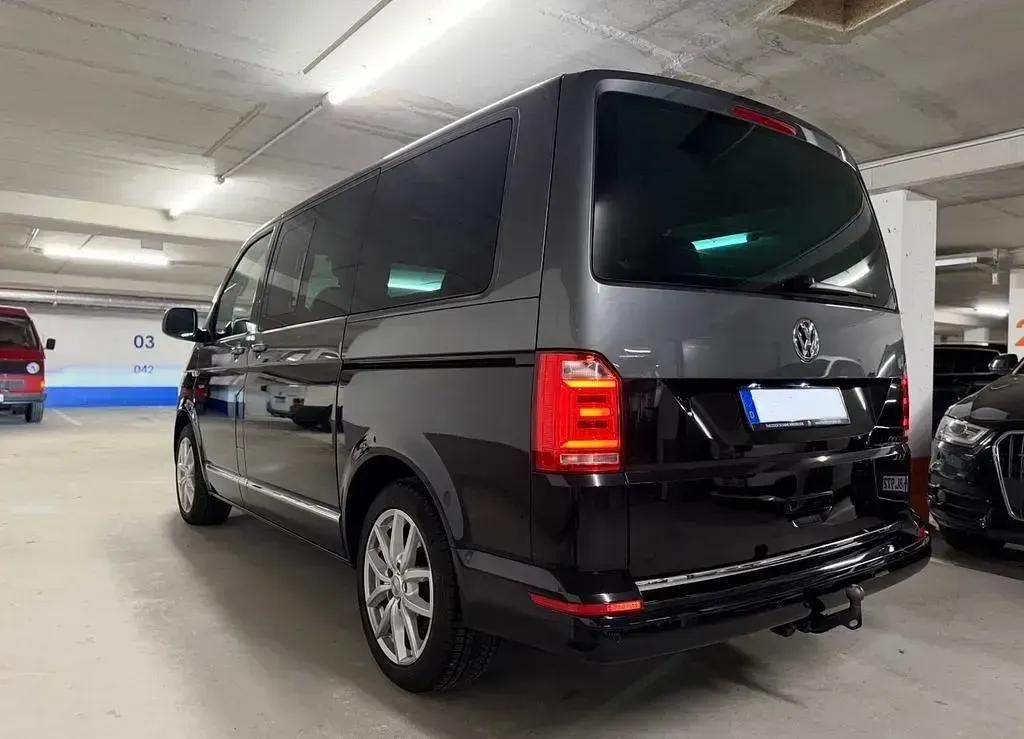 Gebraucht VW Multivan 199 PS (146 kW) 2019 Schwarz Van / Kleinbus