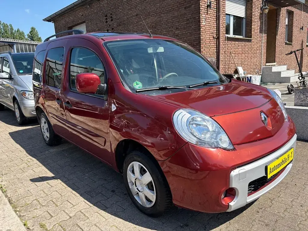 Gebraucht Renault Kangoo Privilege 106 PS (77 kW) 2009 Rot Limousine