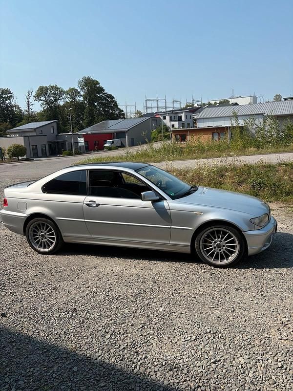 Silber Gebraucht 2005 BMW 318 Coupé | 2.700 € (Superpreis) - Bild 1/4