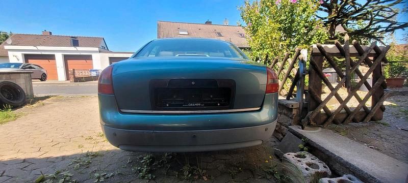 Grün Gebraucht 1999 Audi A6 Limousine | 800 € (Guter Preis) - Bild 1/4