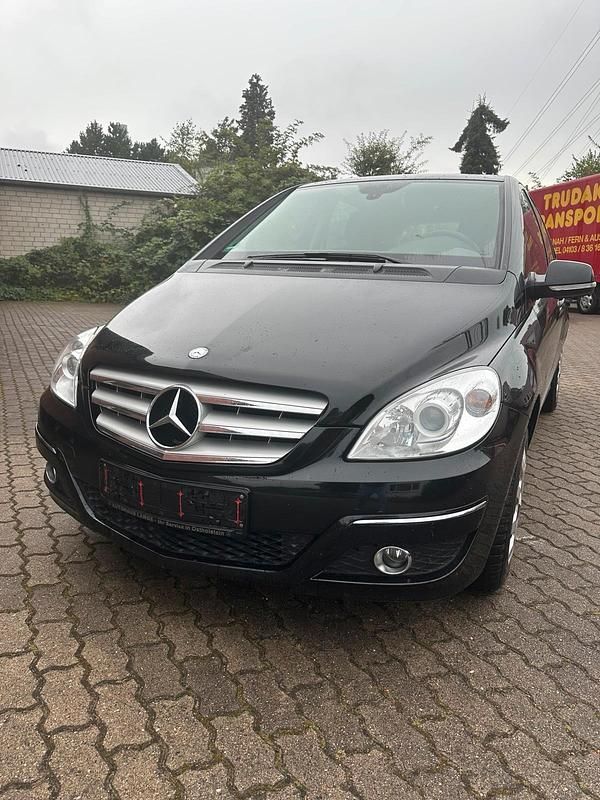 Schwarz Gebraucht 2008 Mercedes B170 Van / Kleinbus | 3.999 € (Teuer) - Bild 1/4