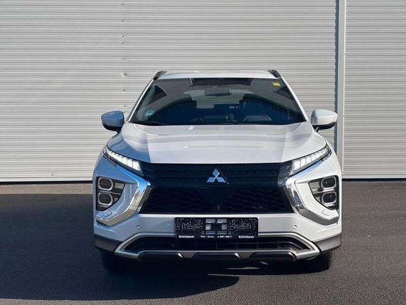 Gebraucht Mitsubishi Eclipse Cross Plus 188 PS (138 kW) 2022 Weiß SUV