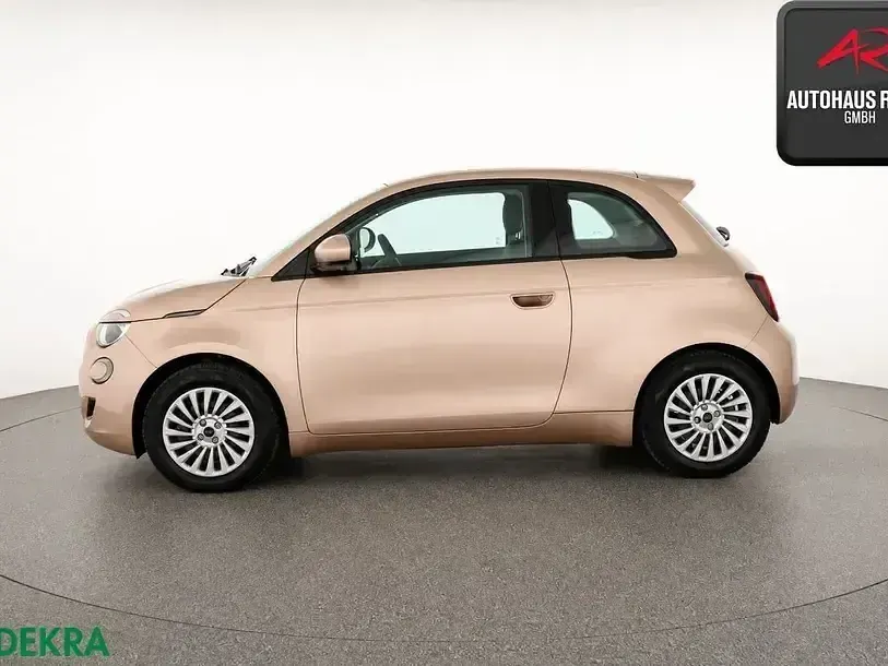 Gebraucht Fiat 500e 86 kW (118 PS) 2023 Colore esterno (rose gold) Limousine