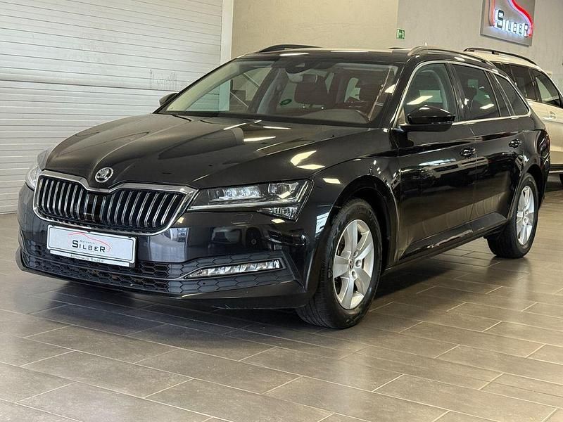 Schwarz Gebraucht 2020 Skoda Superb Ambition Kombi | 17.890 € (Fairer Preis) - Bild 1/4