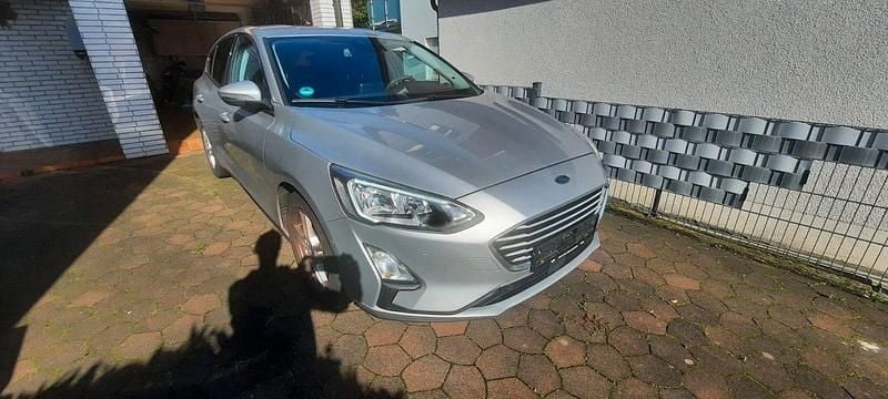 Gebraucht Ford Focus Active 125 PS (91 kW) 2019 Silber Limousine