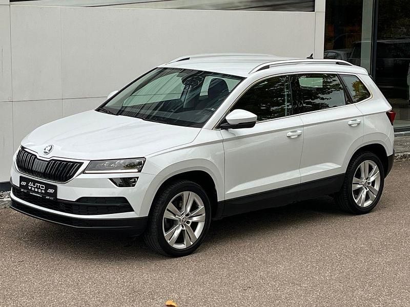Weiß Gebraucht 2018 Skoda Karoq Style SUV | 20.870 € (Fairer Preis) - Bild 1/4