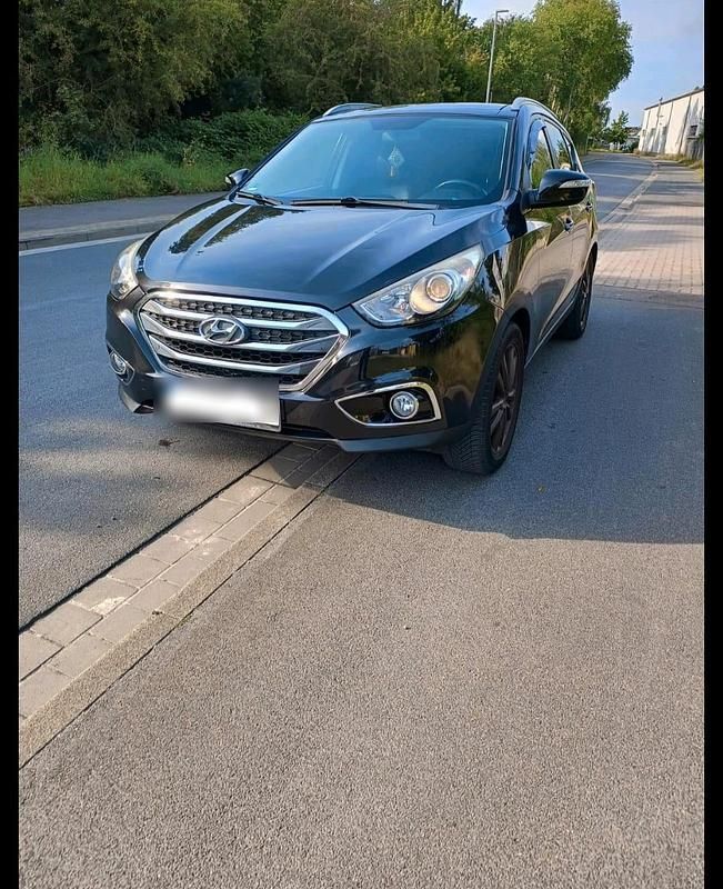 Schwarz Gebraucht 2010 Hyundai ix35 SUV | 7.950 € (Fairer Preis) - Bild 1/4