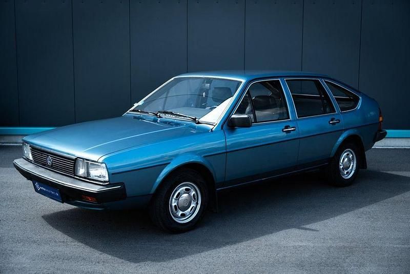 Gebraucht VW Passat 90 PS (66 kW) 1984 Blau Limousine