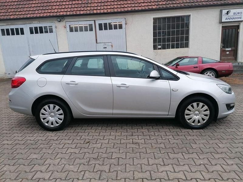 Gebraucht Opel Astra Edition 110 PS (80 kW) 2015 Silber Kombi
