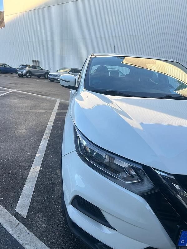 Weiß Gebraucht 2019 Nissan Qashqai SUV | 11.100 € (Superpreis) - Bild 1/4