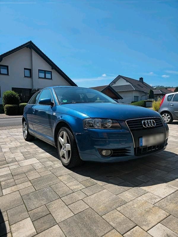 Blau Gebraucht 2004 Audi A3 Limousine | 1.499 € (Guter Preis) - Bild 1/4