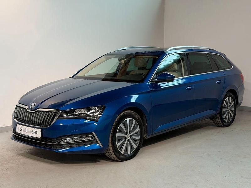 Gebraucht Skoda Superb Style 218 PS (160 kW) 2022 Blau Kombi