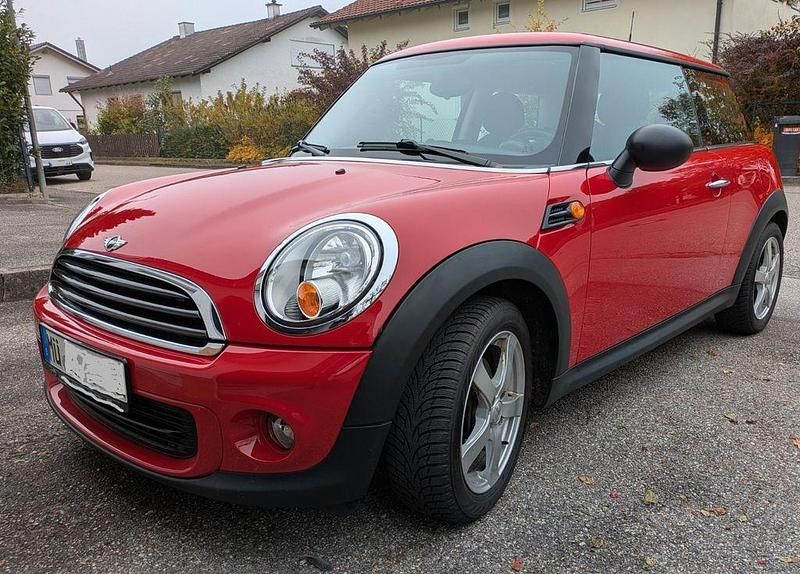Rot Gebraucht 2011 Mini ONE Kleinwagen | 4.600 € (Fairer Preis) - Bild 1/4