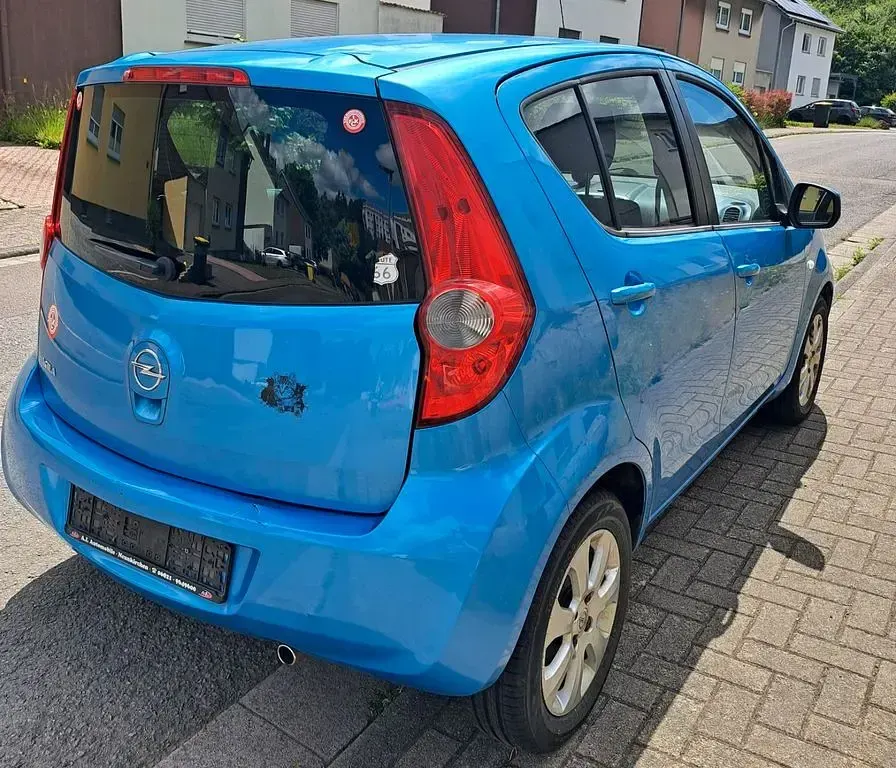 Gebraucht Opel Agila 65 PS (47 kW) 2008 Blau Kleinwagen
