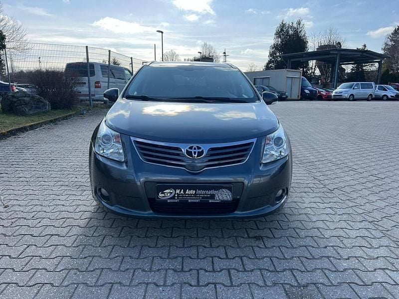 Gebraucht Toyota Avensis 147 PS (108 kW) 2009 Grau Kombi