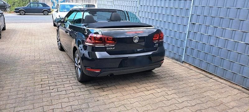 Schwarz Gebraucht 2011 VW Golf Cabriolet Cabrio | 6.250 € (Fairer Preis) - Bild 1/4