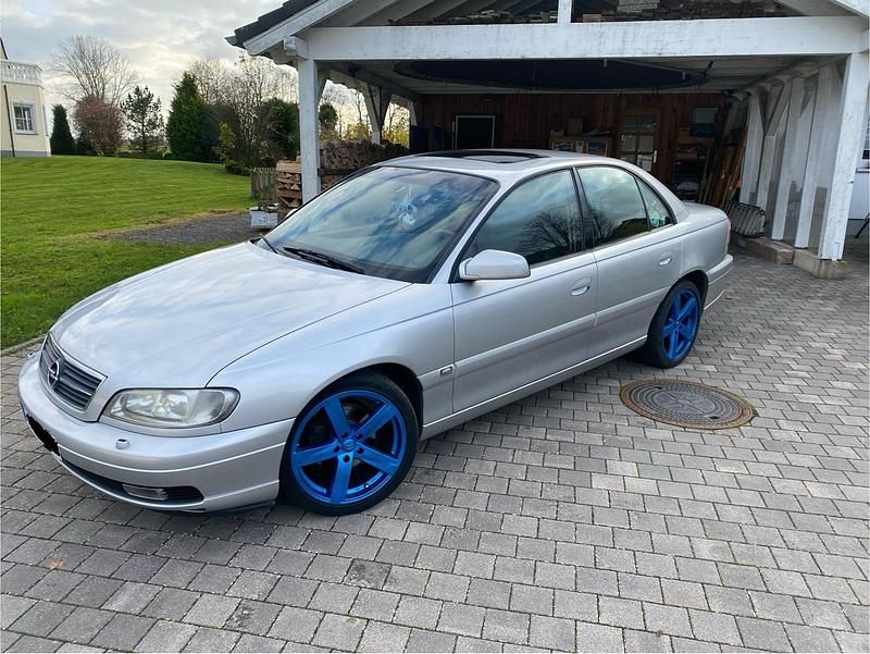 Silber Gebraucht 2000 Opel Omega Limousine | 3.700 € (Fairer Preis) - Bild 1/4