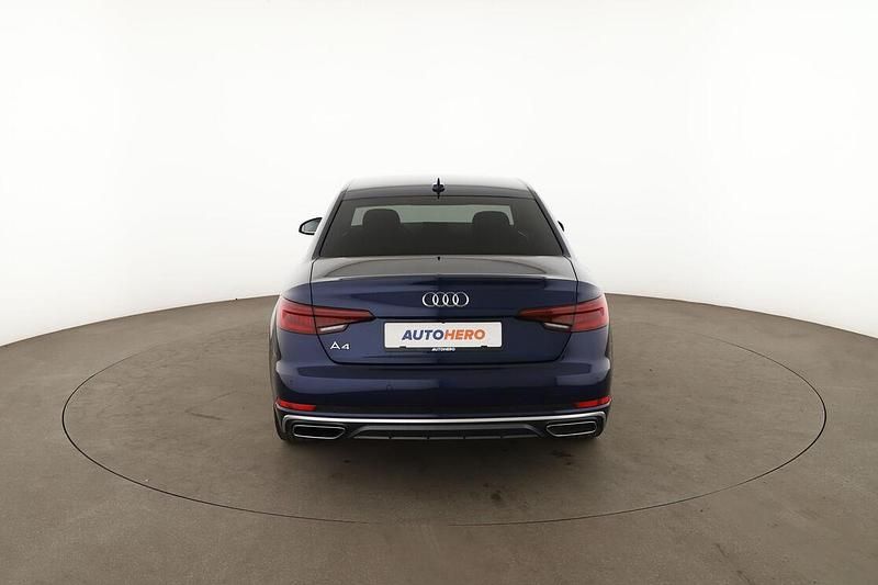 Gebraucht Audi A4 Sport 190 PS (139 kW) 2019 Blau Limousine