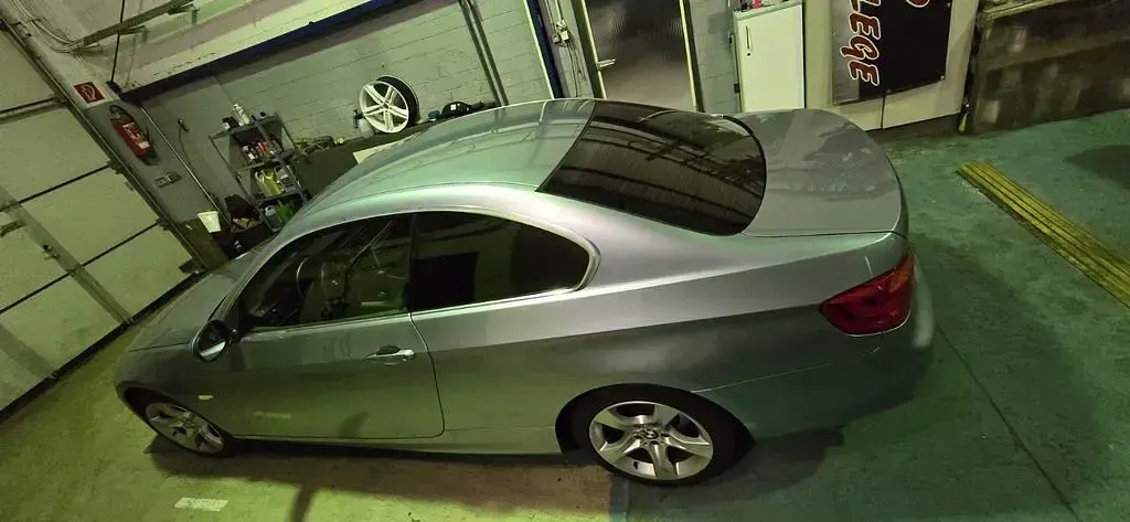 Gebraucht BMW 325 Sport Line 218 PS (160 kW) 2010 Grau Coupé
