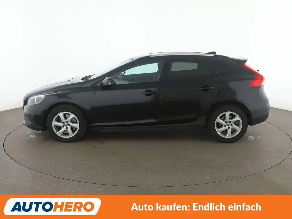 Gebraucht Volvo V40 CC You! 190 PS (139 kW) 2015 Schwarz Kombi