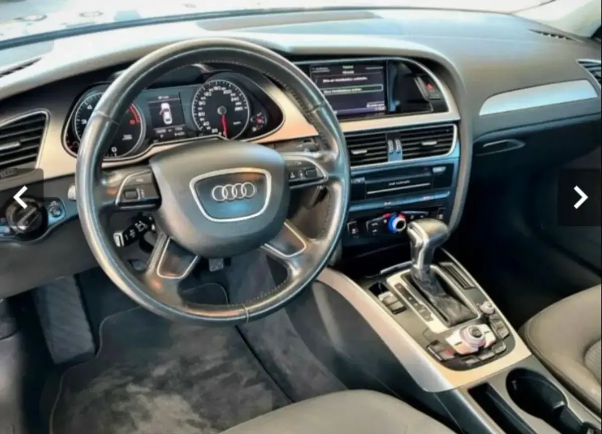 Gebraucht Audi A4 176 PS (129 kW) 2012 Grau Limousine