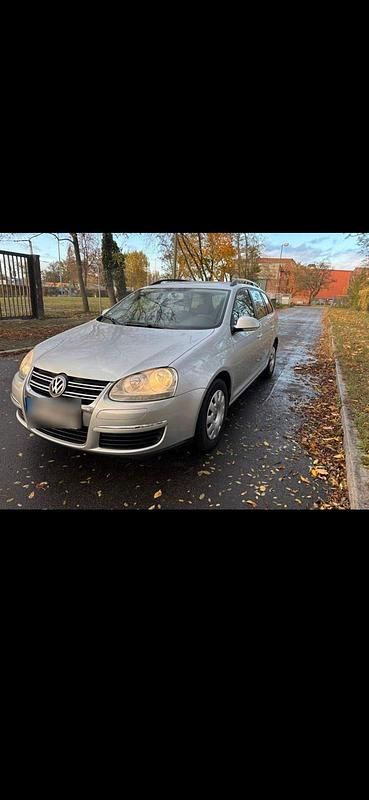 Gebraucht VW Golf V 104 PS (76 kW) 2009 Silber Kombi