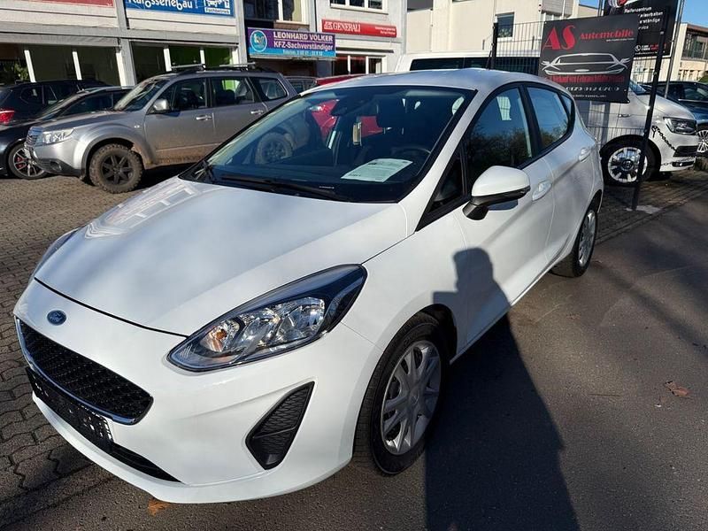 Gebraucht Ford Fiesta Trend 101 PS (74 kW) 2019 Weiß Kleinwagen