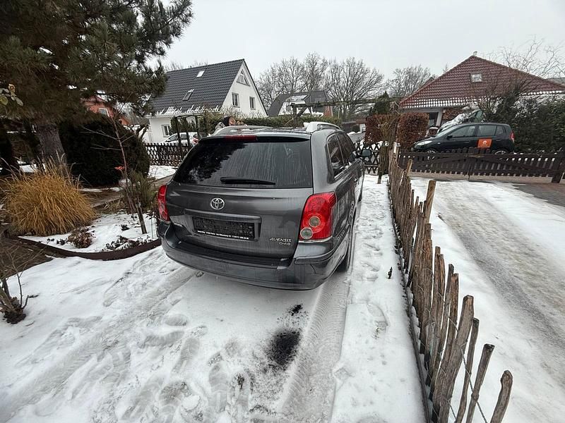 Gebraucht Toyota Avensis 170 PS (125 kW) 2006 Grau Kombi