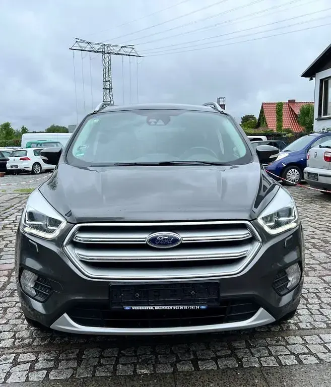 Gebraucht Ford Kuga Titanium 179 PS (131 kW) 2018 SUV