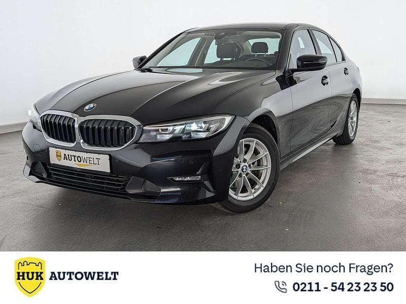 Schwarz Gebraucht 2022 BMW 320 Advantage Limousine | 25.860 € (Guter Preis) - Bild 1/3