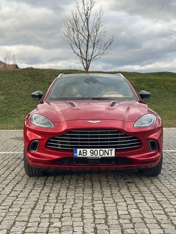 Gebraucht Aston Martin DBX 551 PS (405 kW) 2021 Rot SUV