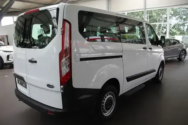 Gebraucht Ford Transit Custom 105 PS (77 kW) 2021 Weiß Kombi