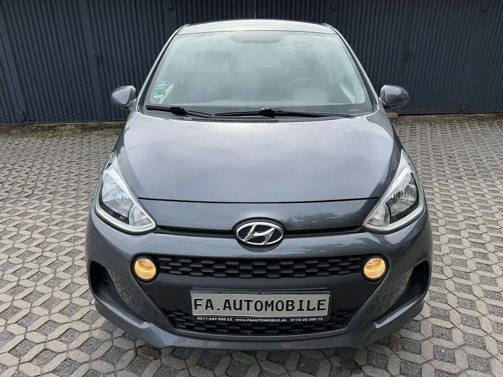 Gebraucht Hyundai i10 Select 67 PS (49 kW) 2019 Other Kleinwagen