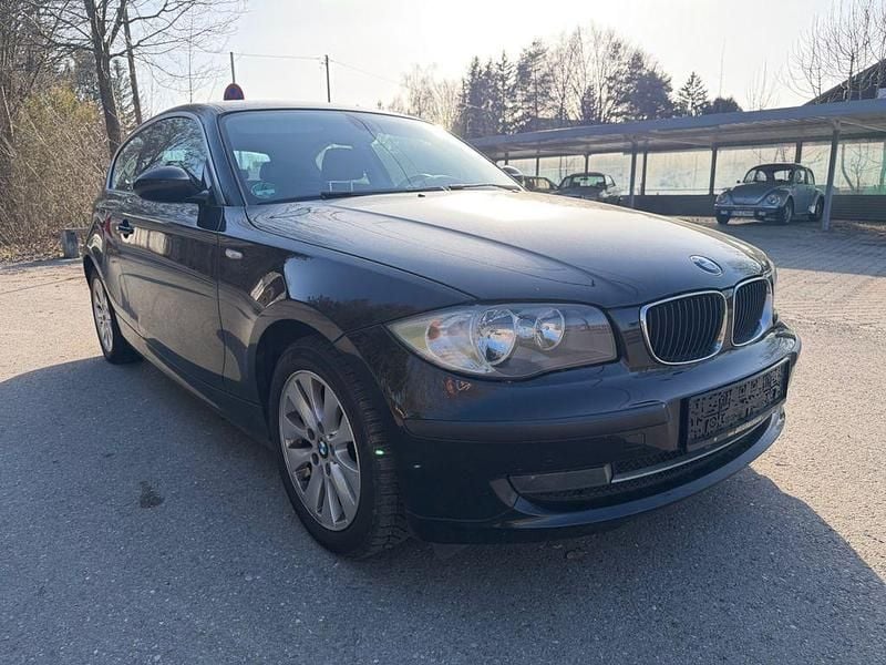 Gebraucht BMW 118 Advantage 143 PS (105 kW) 2008 Schwarz Kleinwagen
