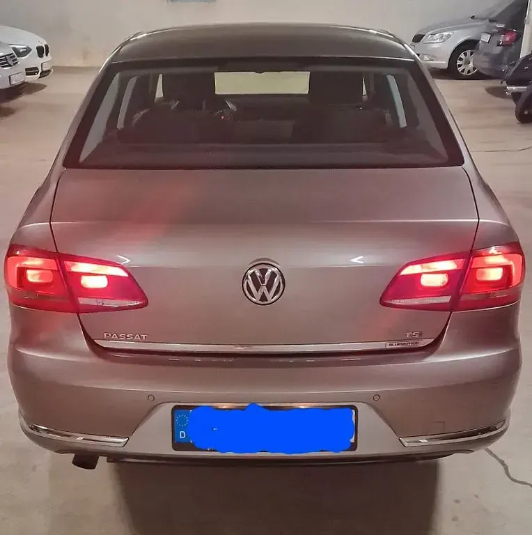 Gebraucht VW Passat Comfortline 122 PS (89 kW) 2012 Braun Limousine