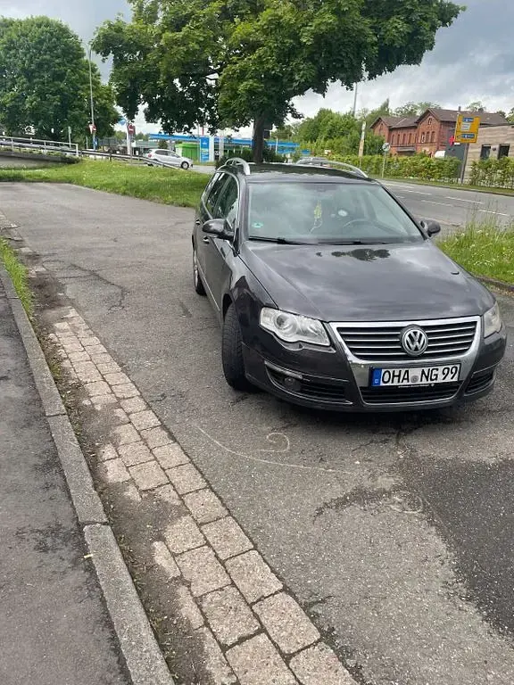 Second-hand VW Passat Comfortline 140 CP (102 kW) 2008 Maro Berlinǎ