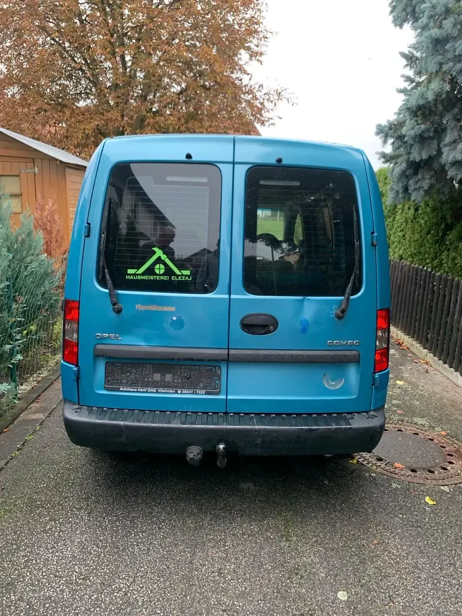 Gebraucht Opel Combo 87 PS (63 kW) 2003 Blau Van / Kleinbus