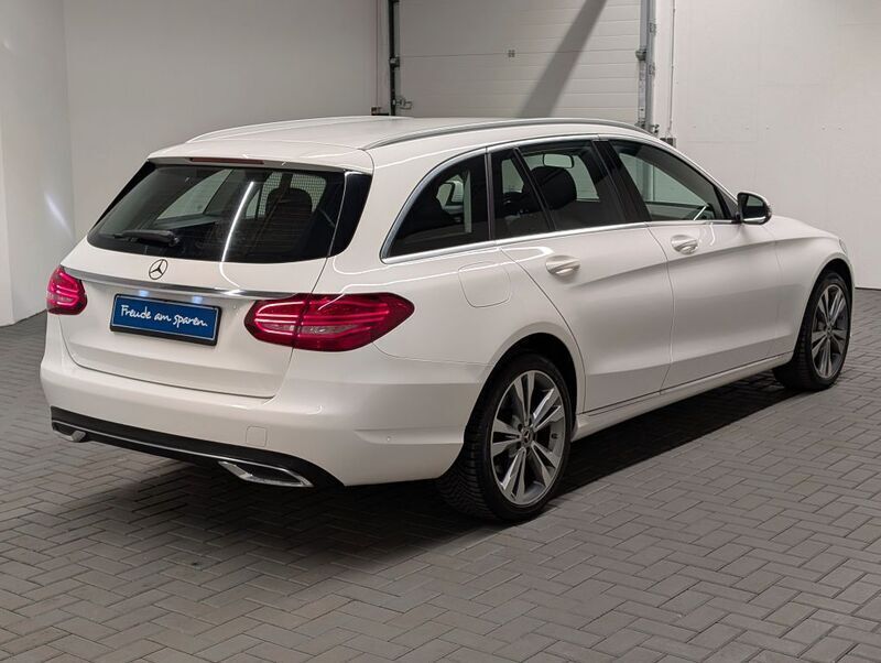 Gebraucht Mercedes C300 Avantgarde 245 PS (180 kW) 2019 Weiß (polarweiss) Kombi