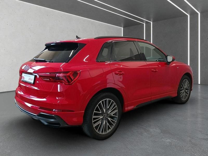 Używany Audi Q3 S-Line 150 KM (110 kW) 2021 Czerwony SUV