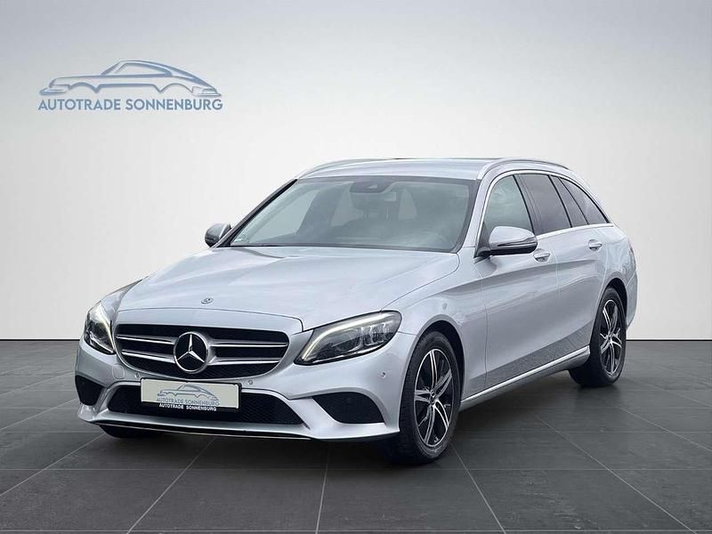 Gebraucht Mercedes C220 194 PS (142 kW) 2018 Silber Kombi
