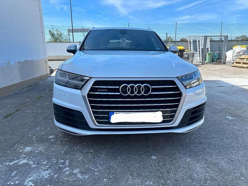 Weiß Gebraucht 2018 Audi Q7 S-Line SUV | 32.500 € - Bild 1/4