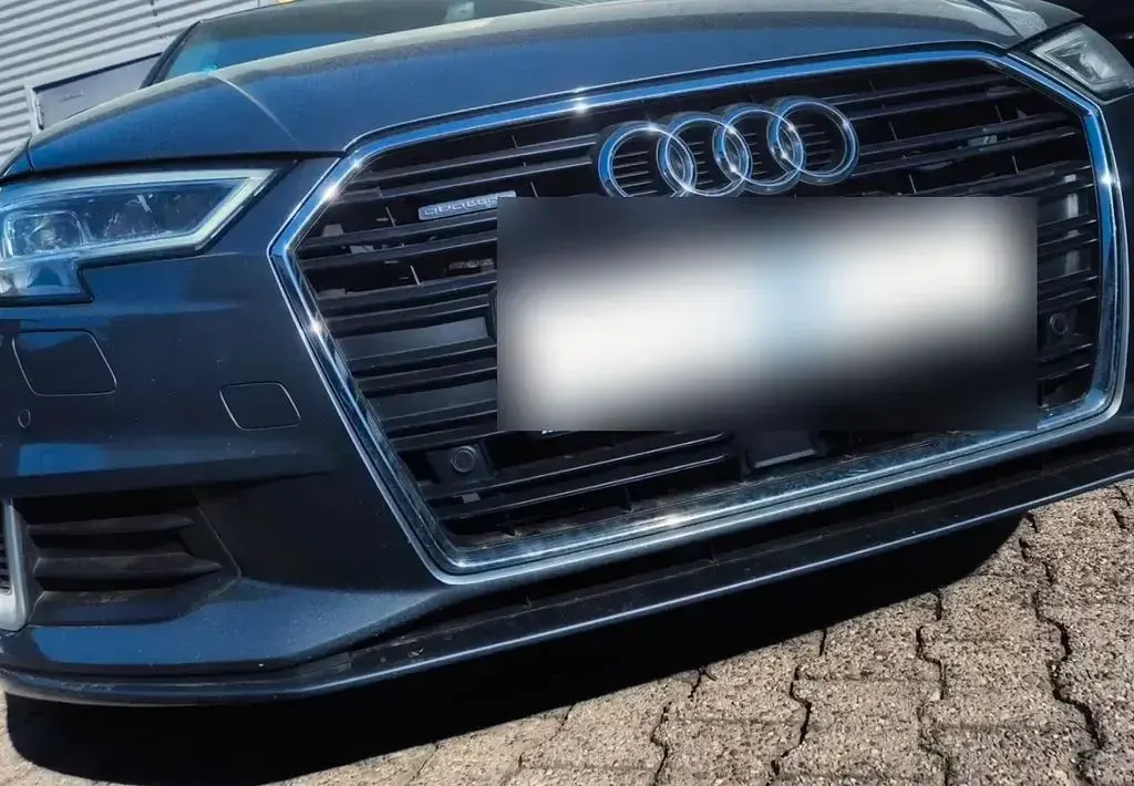 Gebraucht Audi A3 Sport 184 PS (135 kW) 2017 Grau Limousine
