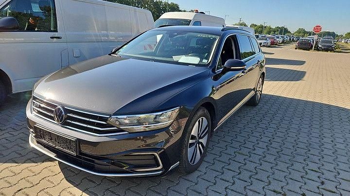 Mangangrau Gebraucht 2022 VW Passat GTE Kombi | 20.900 € (Fairer Preis) - Bild 1/4