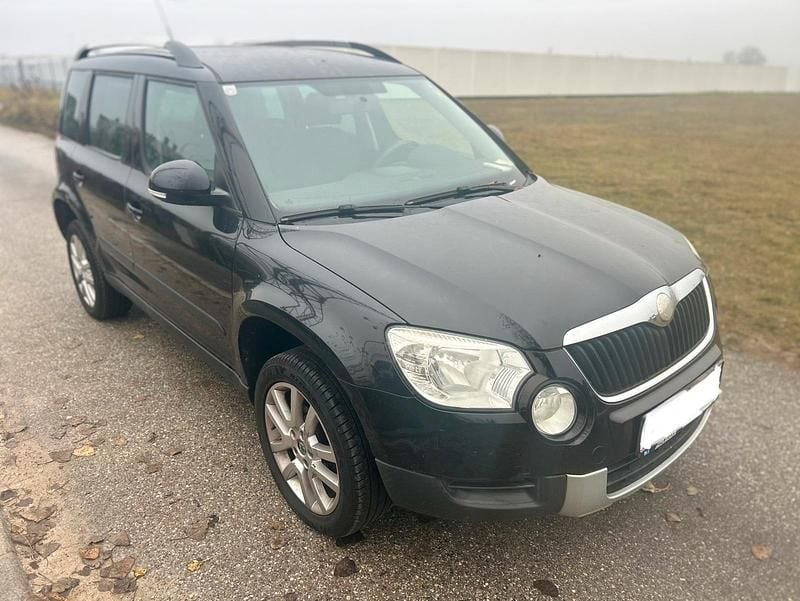 Schwarz Gebraucht 2010 Skoda Yeti SUV | 3.400 € (Superpreis) - Bild 1/4