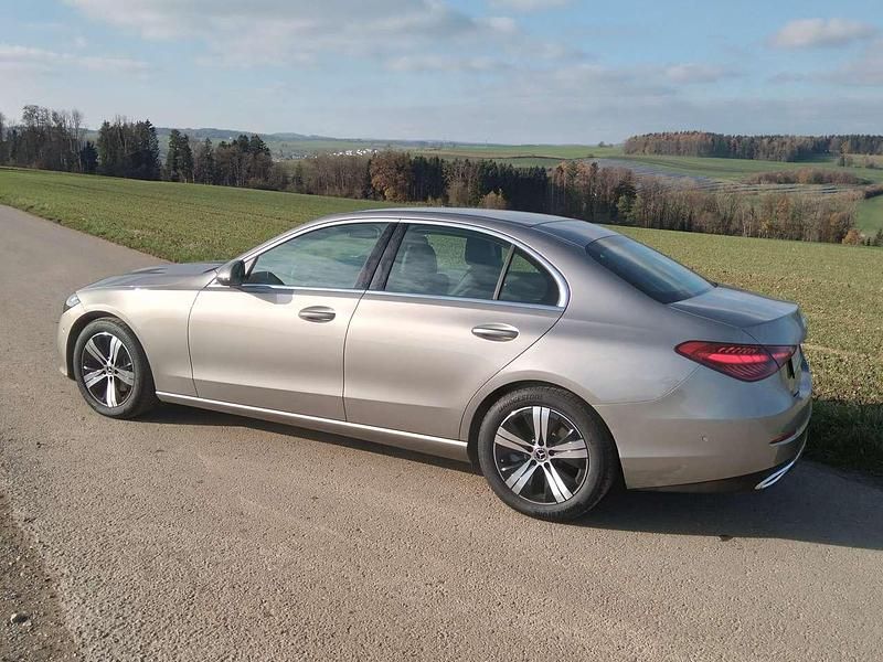 Gebraucht Mercedes C180 Advanced 170 PS (125 kW) 2023 Silber Limousine