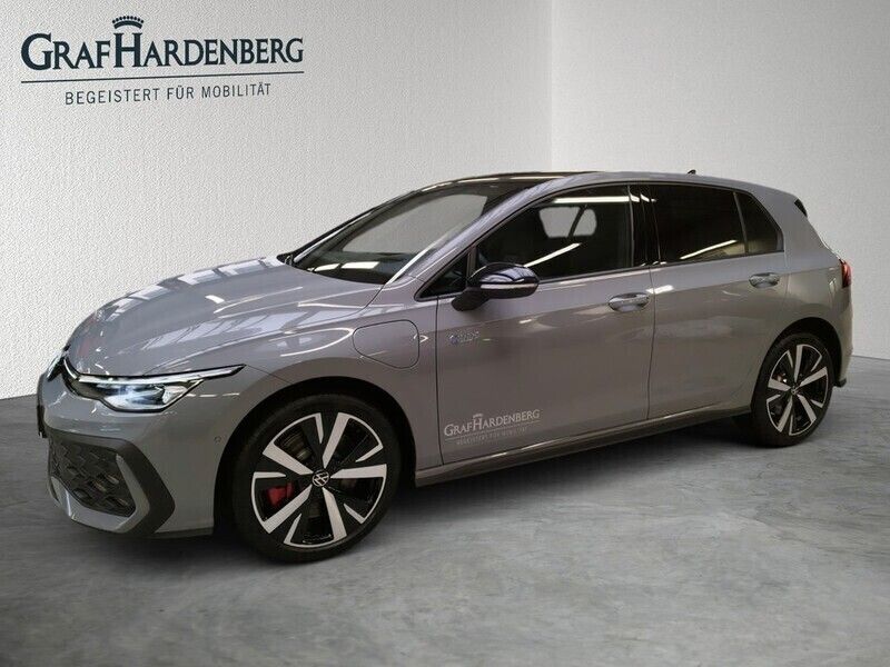 Mondsteingrau Gebraucht 2025 VW Golf VIII GTE Limousine | 44.780 € (Guter Preis) - Bild 1/4