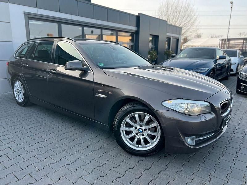 Gebraucht BMW 520 184 PS (135 kW) 2013 Braun Kombi