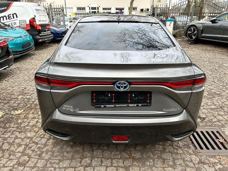 Gebraucht Toyota Mirai Executive 182 PS (133 kW) 2022 Grau Limousine