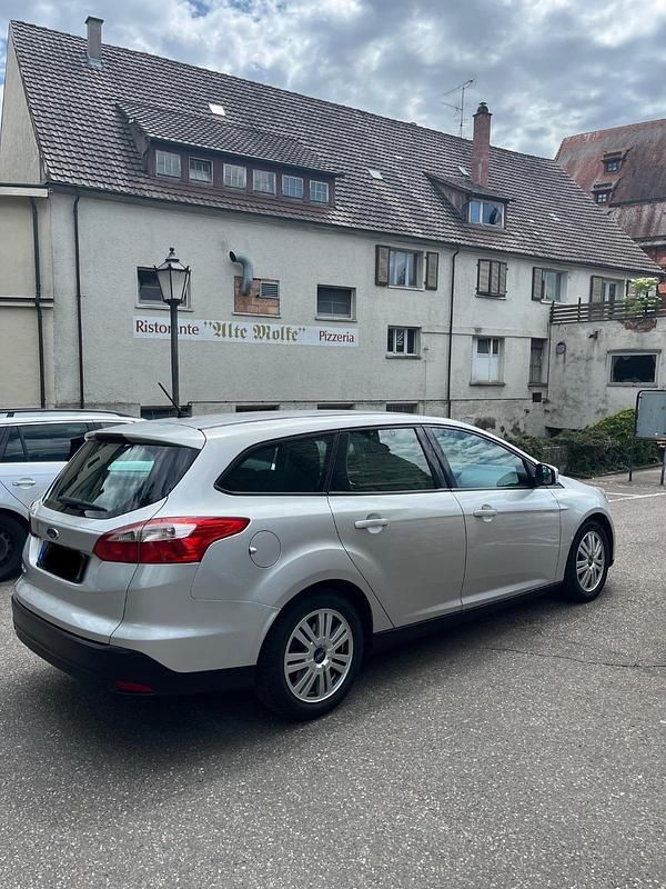 Gebraucht Ford Focus SYNC Edition 116 PS (85 kW) 2014 Silber Limousine